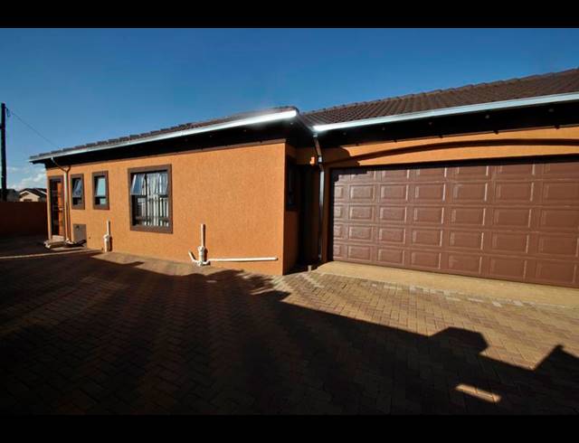 3 BEDROOM HOUSE FOR SALE IN DAWN PARK